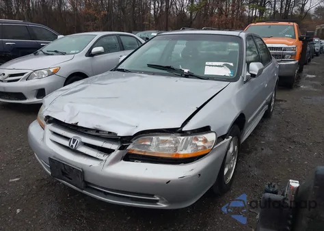 2002 Honda Accord 3.0 Ex z USA, uszkodzony, nr VIN 1HGCG165X2A081430